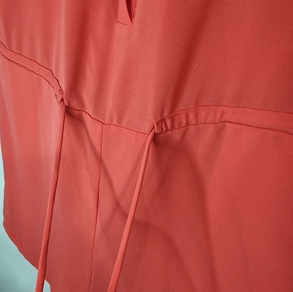 NWT Adelyn Rae Red Wilma Crepe Roll Tab Sleeve Lightweight Women Small Romper - Picture 10 of 15